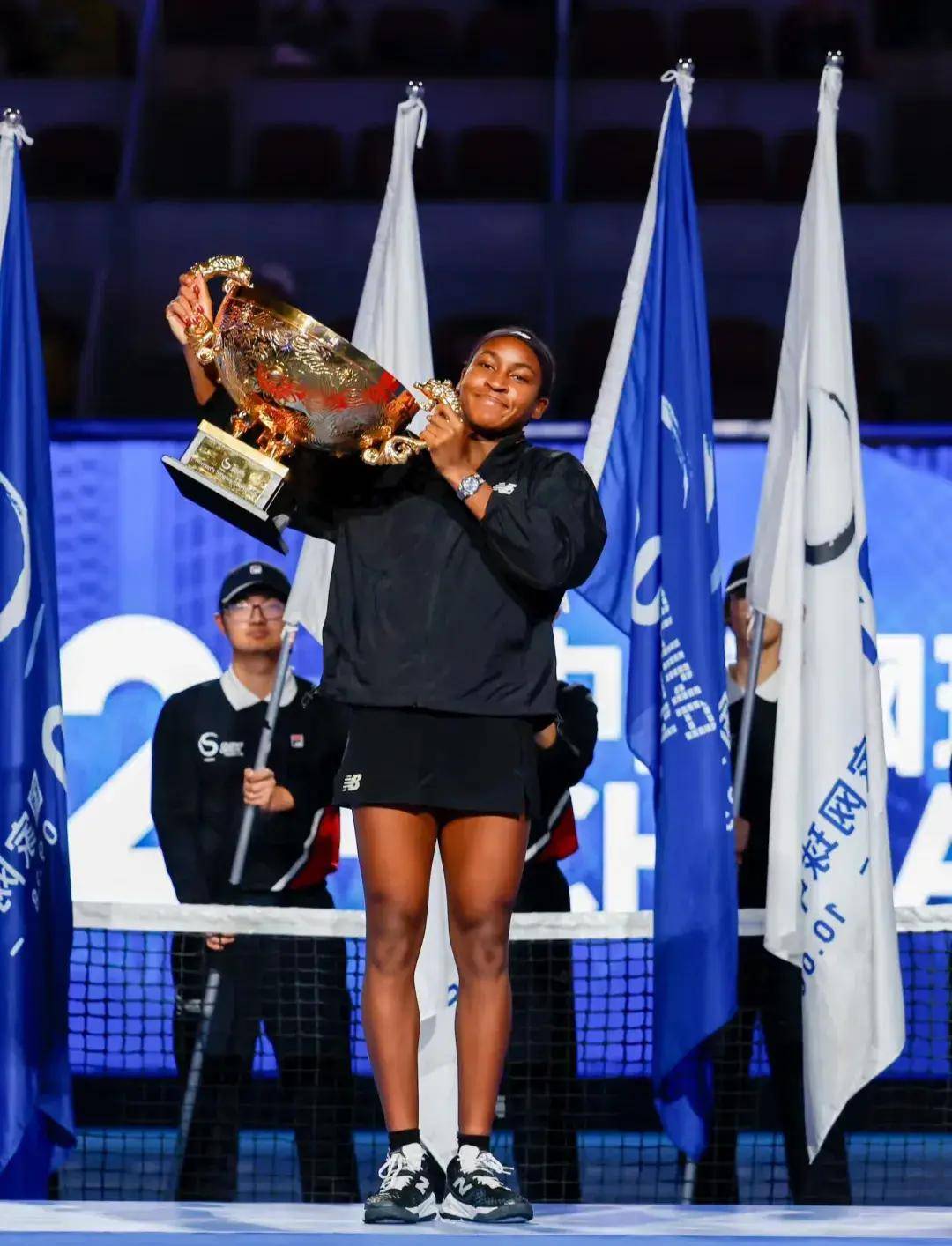 尼的职业生 尼的职业生